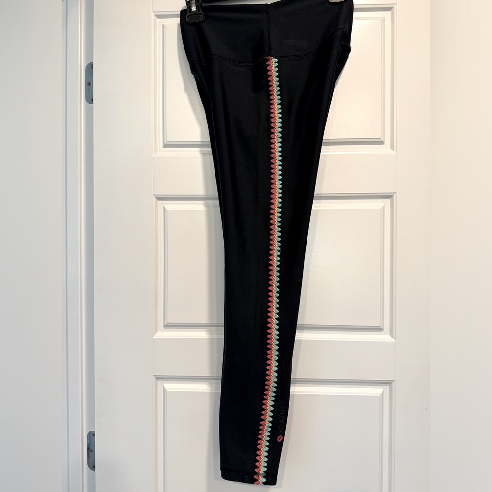 Wildfox Crochet Side Leggings Size Large Boho Sport Casual Running Yoga Everyday